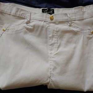 Capri pants